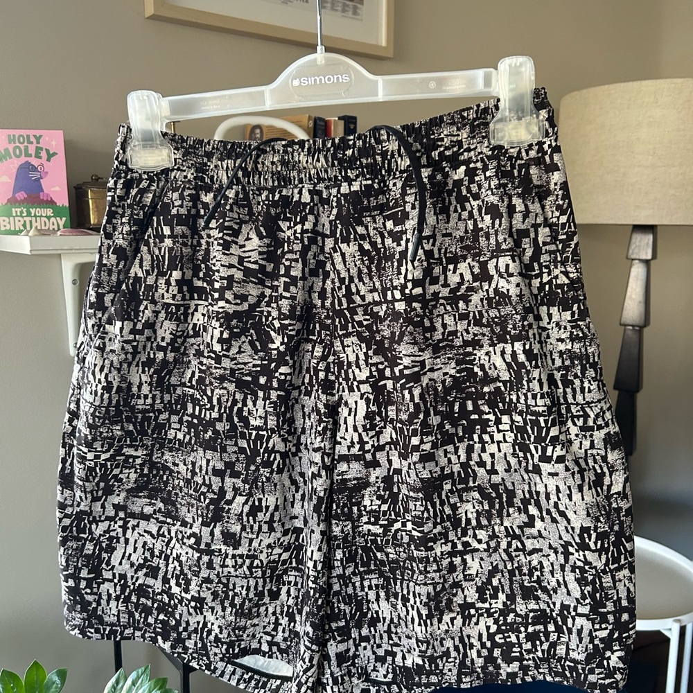 Lululemon Pace Breaker Linerless 9” Monochrome Abstract Men's Athletic Shorts